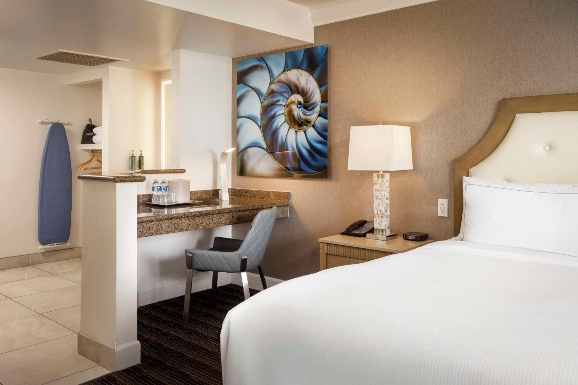 Doubletree By Hilton San Diego Bayside Exterior foto